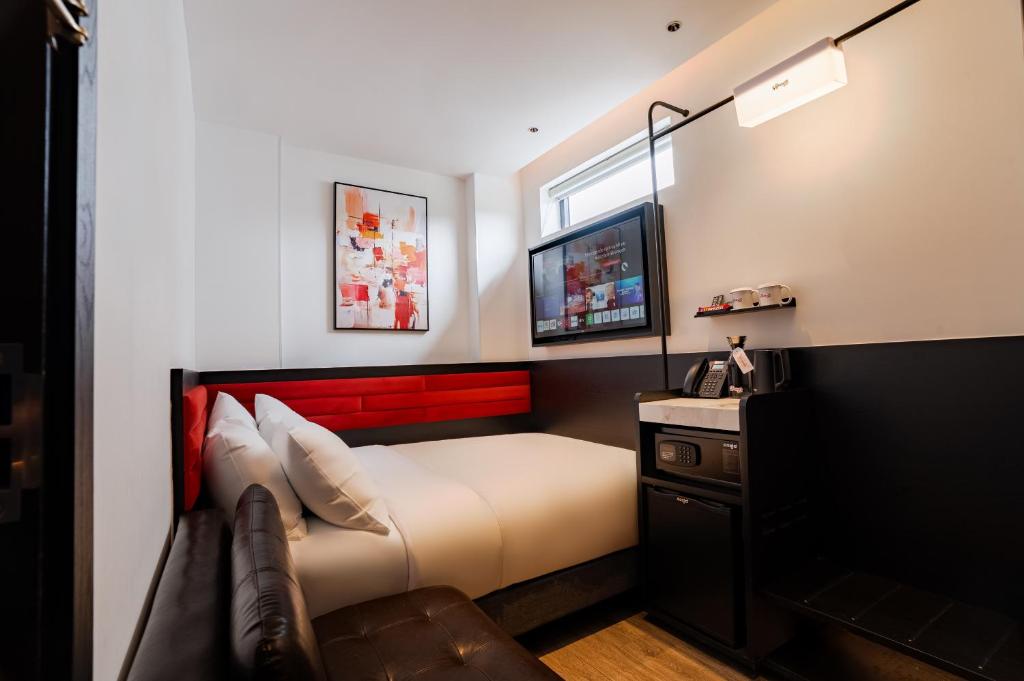 Signature by The Concept Hotel HCMC